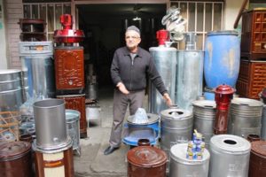 Siirt’te Kış mevsiminin yaklaşması ve havaların soğumasına rağmen soba satışlarında