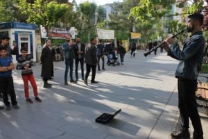 Siirt’te bir üniversite öğrencisinin okul harçlığını çıkarabilmek maksadıyla Güres caddesinde