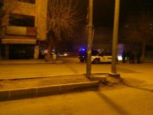 Siirt’te çöp konteynerinin yanına bırakılan şüpheli paket, polis ekiplerini harekete