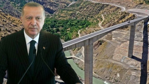 Van-Tatvan-Bitlis ile Siirt-Mardin-Batman hattını birbirine bağlayan Botan Çayı Beğendik Köprüsü, Cumhurbaşkanı Recep Tayyip Erdoğan’ın video konferans