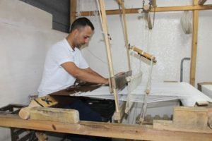 Siirt’te 30 yıldır Siirt Battaniyesi ve Tiftik dokuma mesleğiyle uğraşan