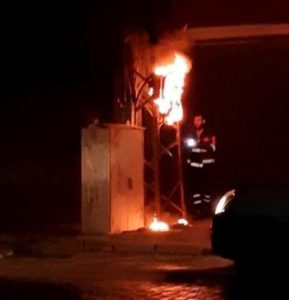 Siirt’in Şavuran mahallesinde meydana gelen trafo patlaması nedeniyle mahalledeki bazı