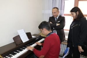 Siirt Valisi Ali Fuat Atik, eğitim kurumlarını ziyaret etmeye devam