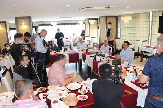 Siirt Valisi ve Belediye Başkan Vekili Osman Hecıbektaşoğlu ildeki yerel